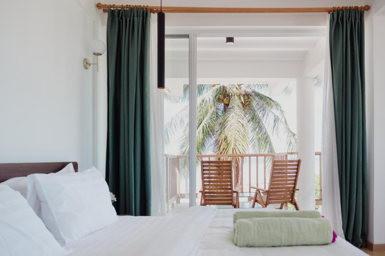 Coral Inn Thulusdhoo Exterior photo