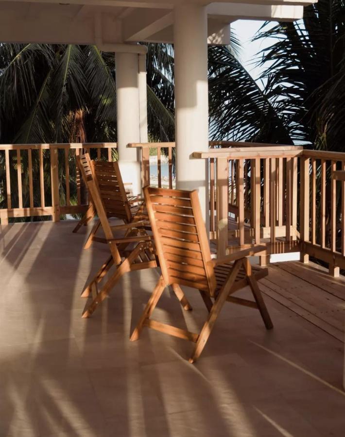 Coral Inn Thulusdhoo Exterior photo